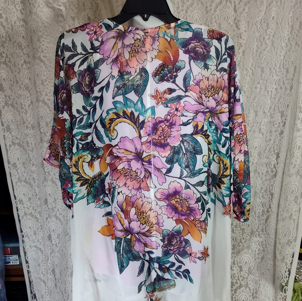 Cypress Floral Sheer Kimono Shrug Multicolor White Purple Orchid NWOT